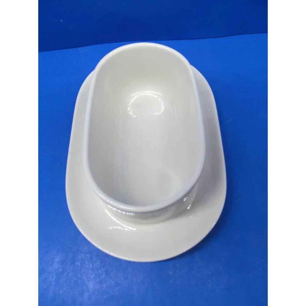 Villeroy & Boch Bilbao 1748 Gravy Boat With Attached Underplate